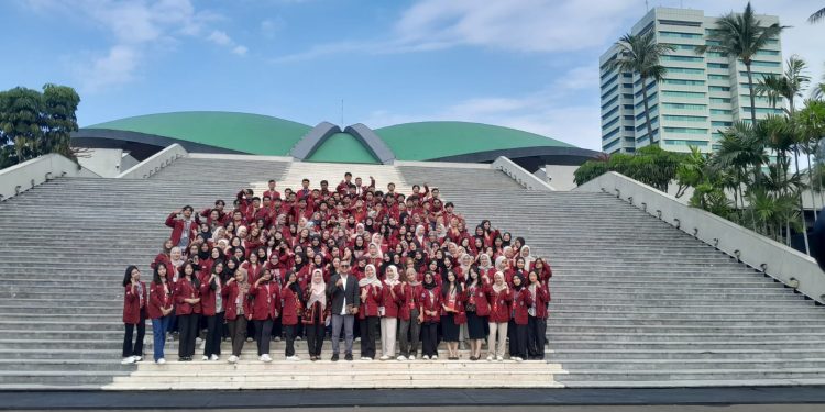 Mahasiswa UNIBA Kunjungi DPR RI