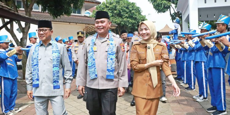 Dikunjungi Komjen Fadil Imran, Bupati Ratu Zakiyah Minta Motivasi untuk Santri